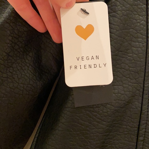 “Brunette” Pleather jacket - Picture 4 of 7